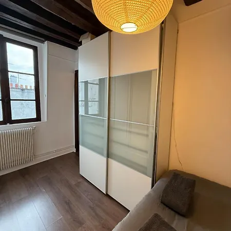 Appartamento Parisian 4 People - Marais Metro Center Parigi